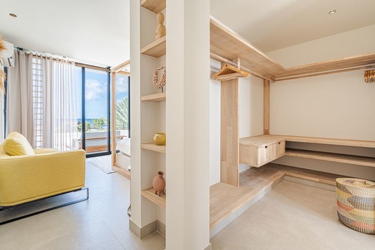 walk-in closet penthouse laguna view