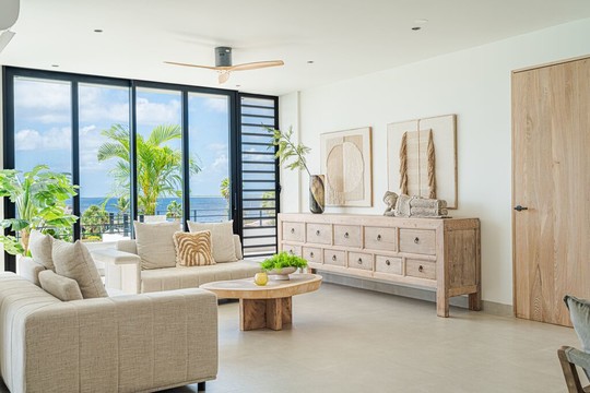 Ruim zitgedeelte penthouse laguna view