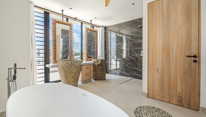 Ensuite badkamer penthouse laguna view
